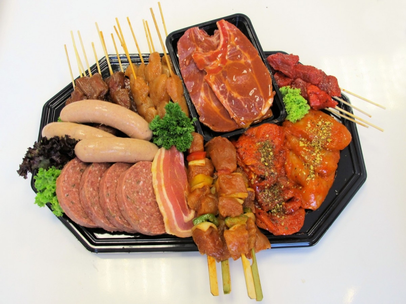 boucherie-LA ROQUETTE SUR VAR-min_bbq_butcher_shop_supermarket_meal_party-766127